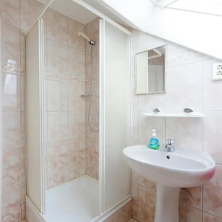 In - Balaton 18746 Apartman *