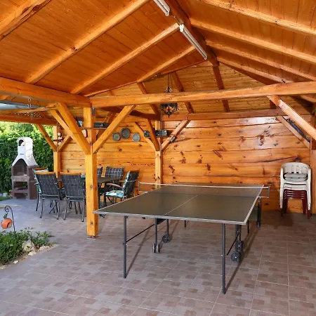 In - Balaton 18746 Apartman