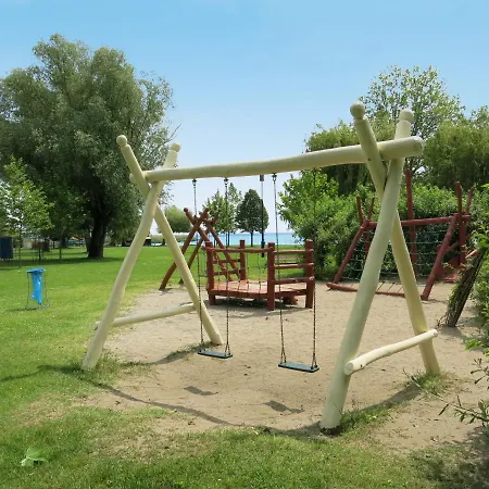 In - Balaton 18746 Apartman *