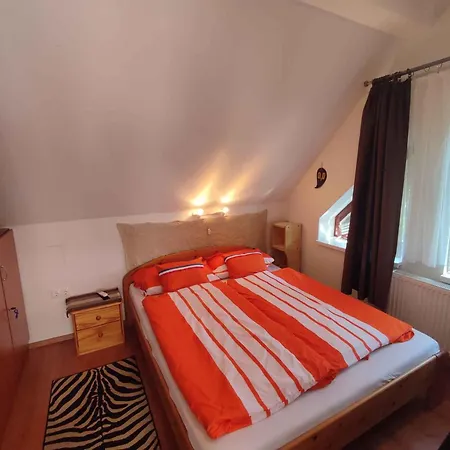 In - Balaton 18746 Apartman