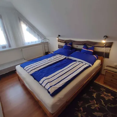 In - Balaton 18746 Apartman *