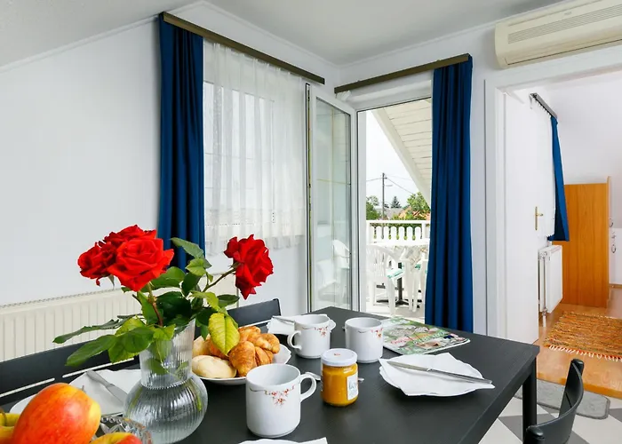 In - Balaton 18746 Balatonfüred